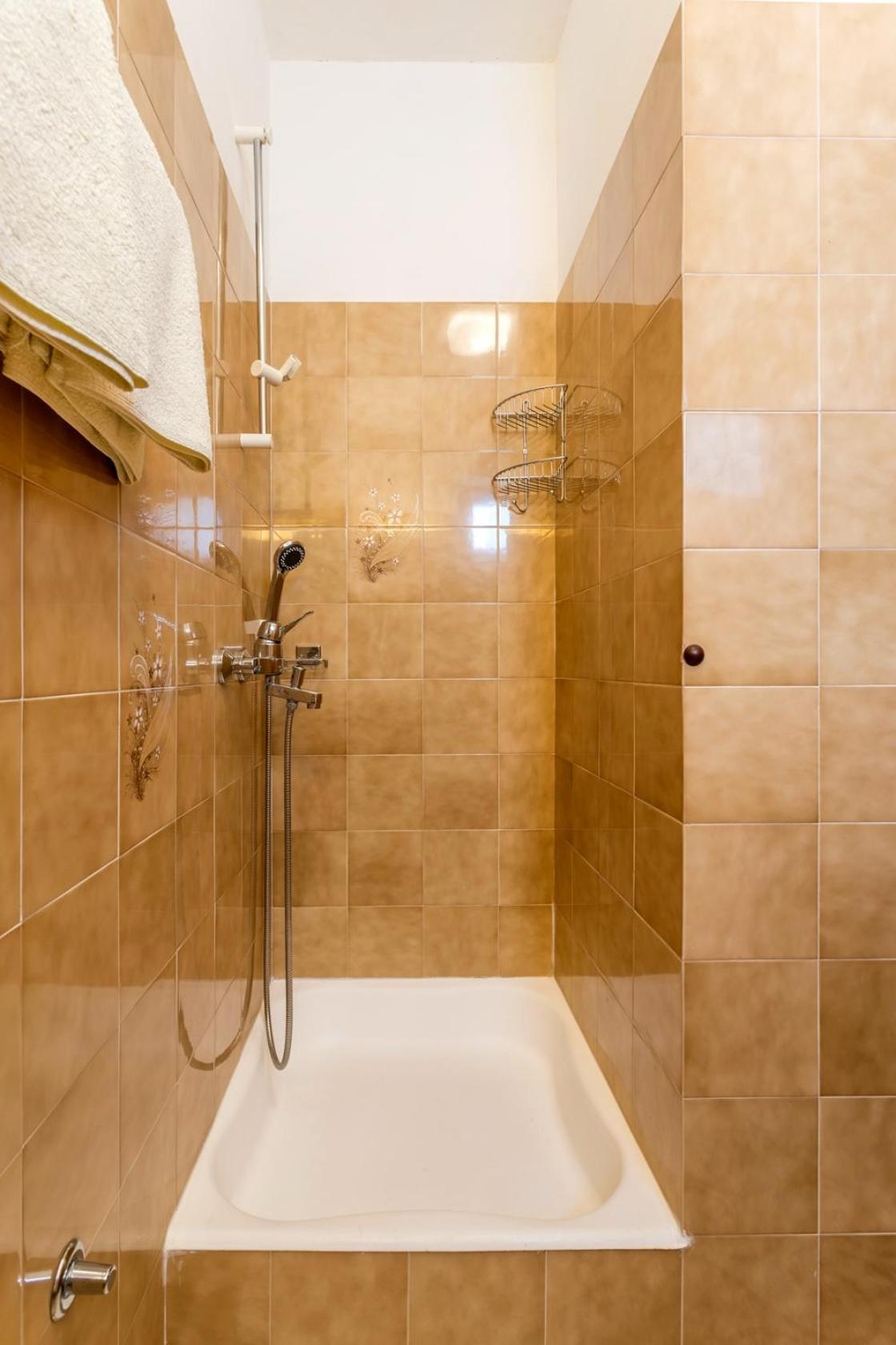 Apartments With A Parking Space Baska Voda, Makarska - 301 部屋 写真