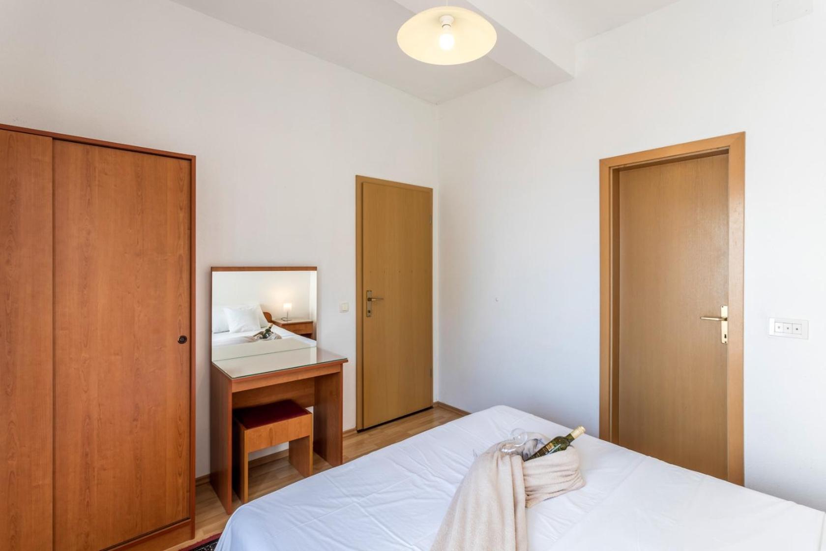 Apartments With A Parking Space Baska Voda, Makarska - 301 部屋 写真